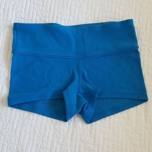 💙 lululemon 4 workout shorts blue
